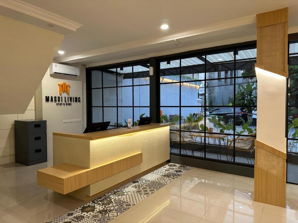 Hotel Masri Living By Daphna International Kejayan Exterior foto